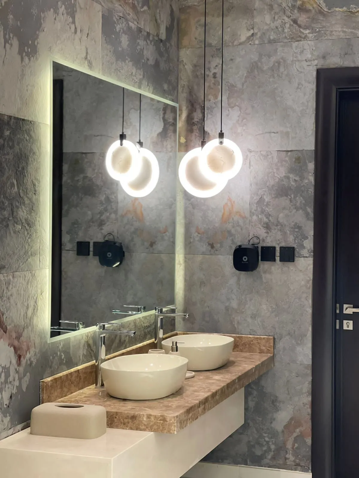 e852109a-bdf0-4811-954e-17f0cd8e6fe3